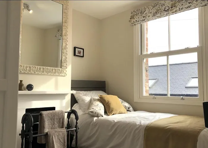 107 Nunnery Lane - A House Of Dom wakacyjny