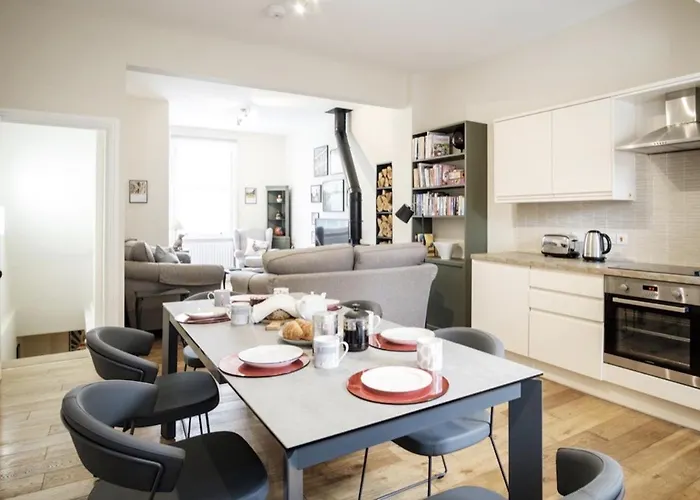 107 Nunnery Lane - A House Of Dom wakacyjny