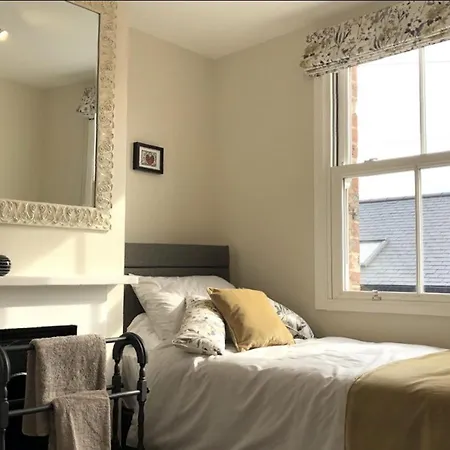 107 Nunnery Lane - A House Of Nyaraló